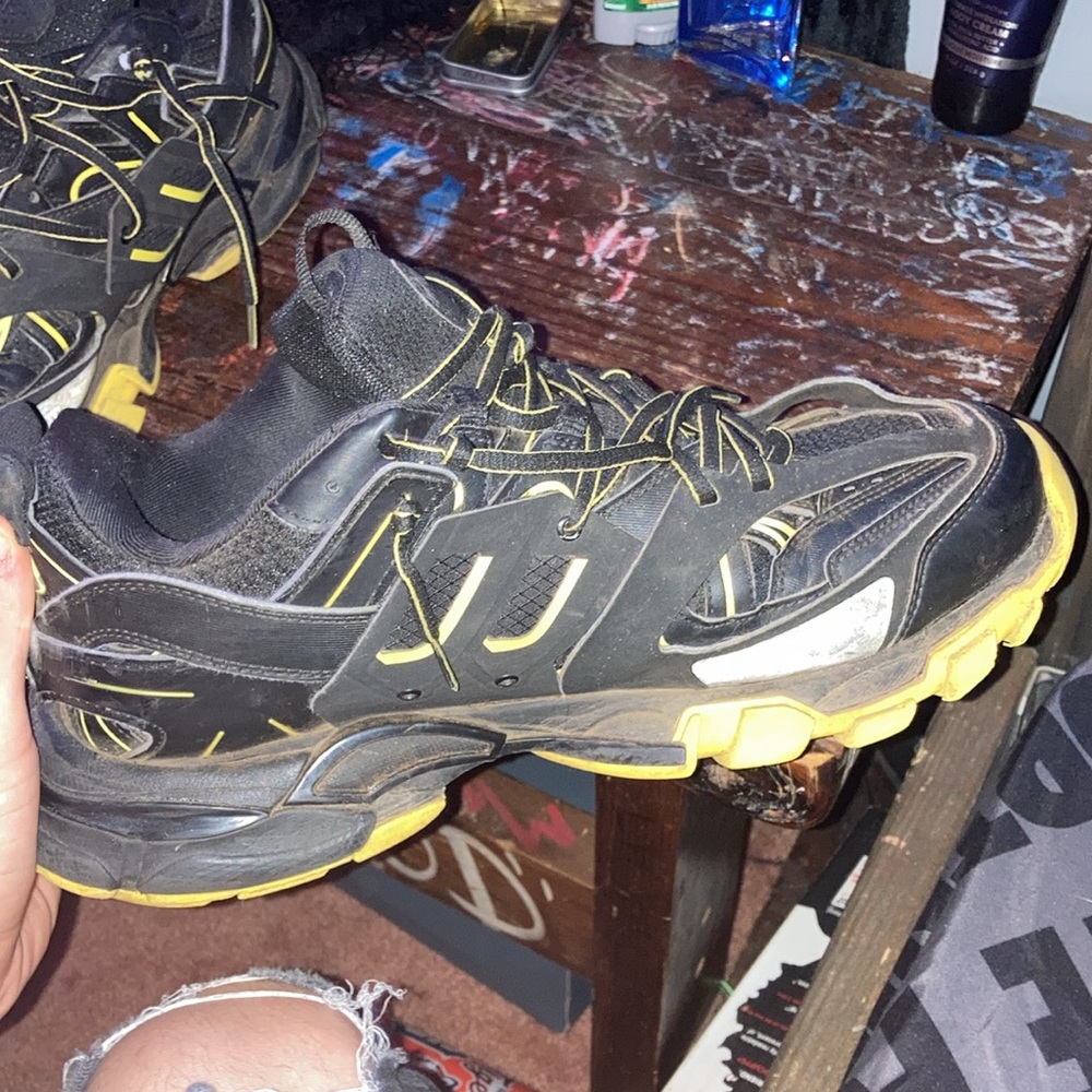 Black and yellow Balenciaga tracks - Picture 2 of 4